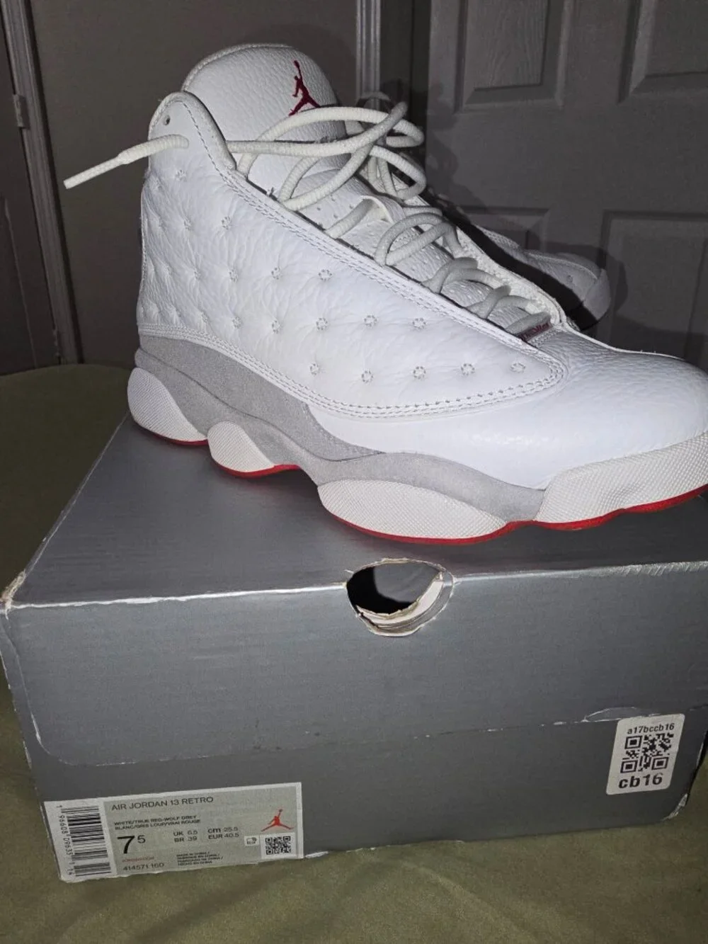 Jordan 13 Retro wolf grey